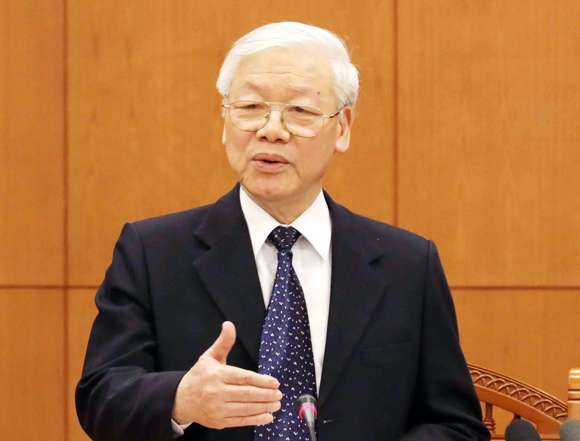 Tieu ban Van kien Dai hoi XIII cua Dang hop phien dau tien hinh anh