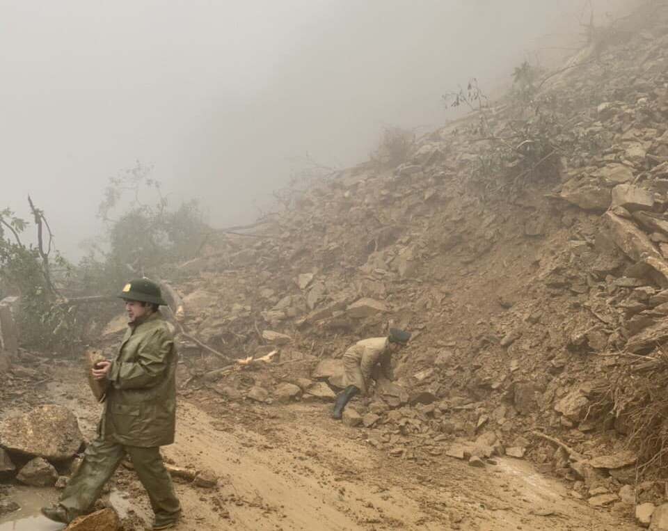 Sat lo quoc lo 8 len cua khau Cau Treo hinh anh