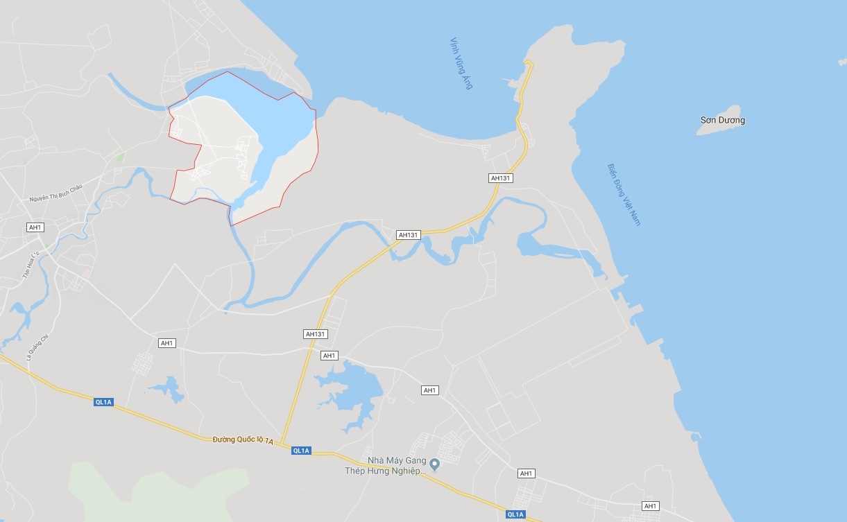 Tàu nước ngoài trôi vào biển Hà Tĩnh ảnh 2 Tau nuoc ngoai troi vao bien Ha Tinh anh 2