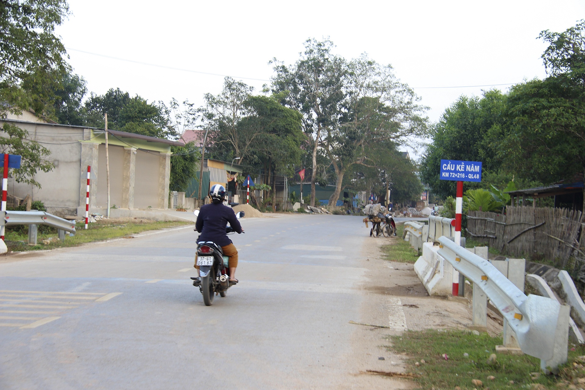 thủ phủ đá đỏ Quỳ Châu ảnh 4 thu phu da do Quy Chau anh 4