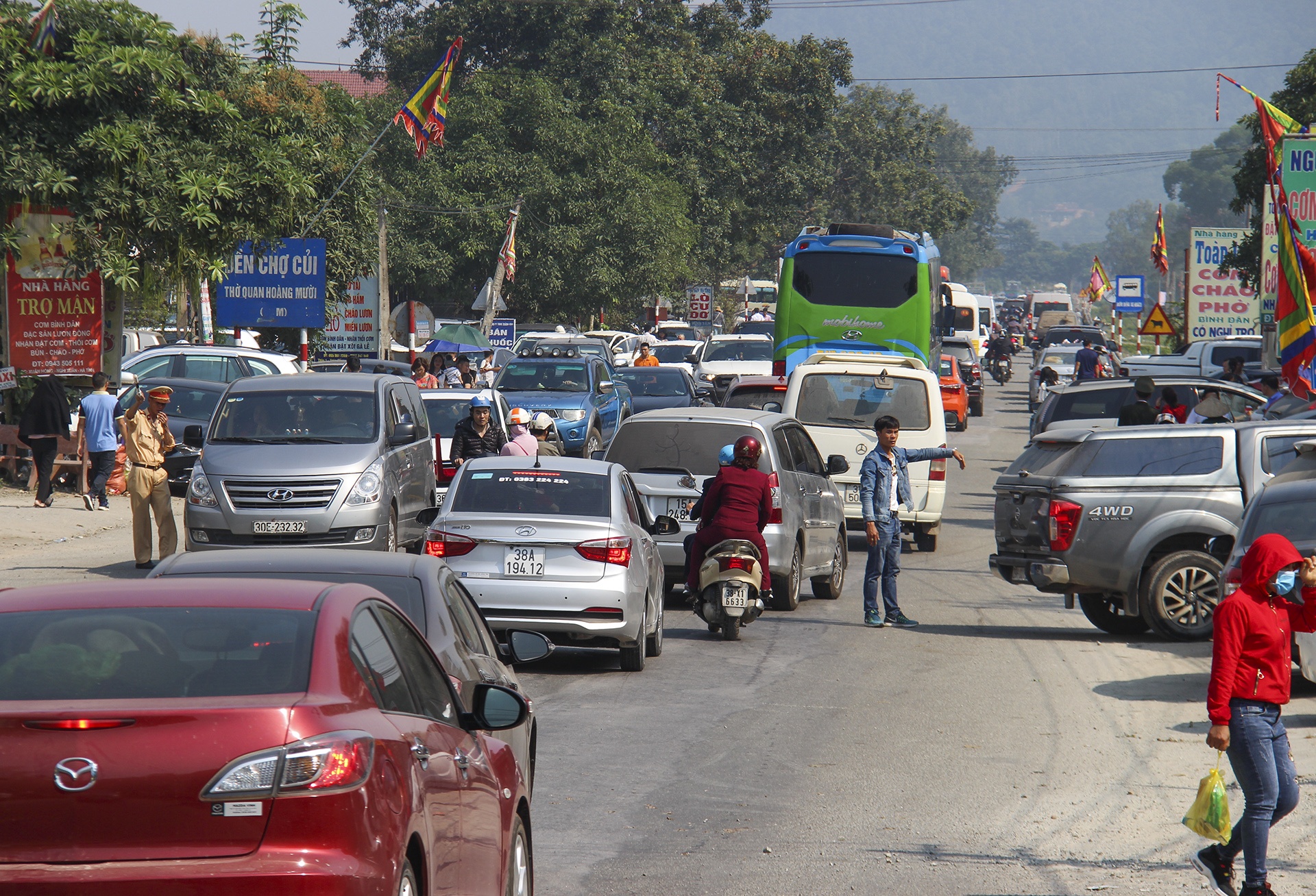 tien le di chua anh 1