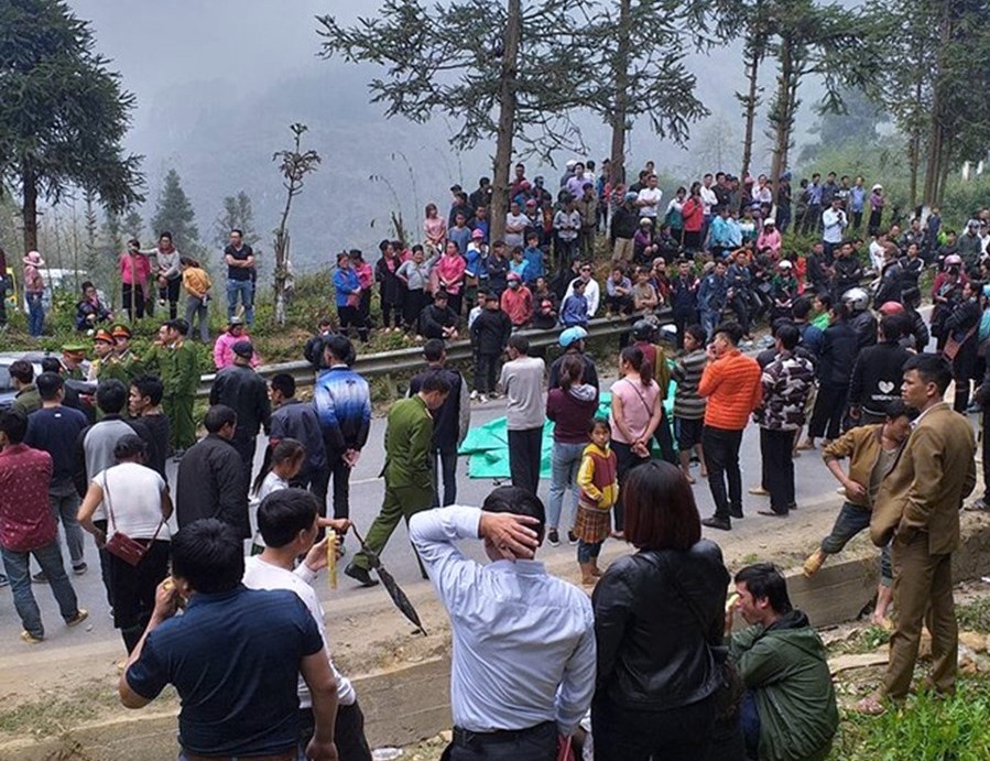 Sau tai nan chet nguoi, tai xe bi buoc boi thuong 400 trieu tai cho hinh anh