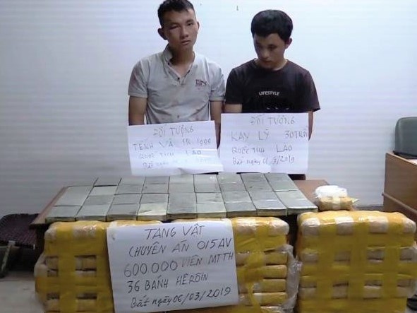 Cap doi bi bat khi tuon 600.000 vien ma tuy vao Viet Nam hinh anh