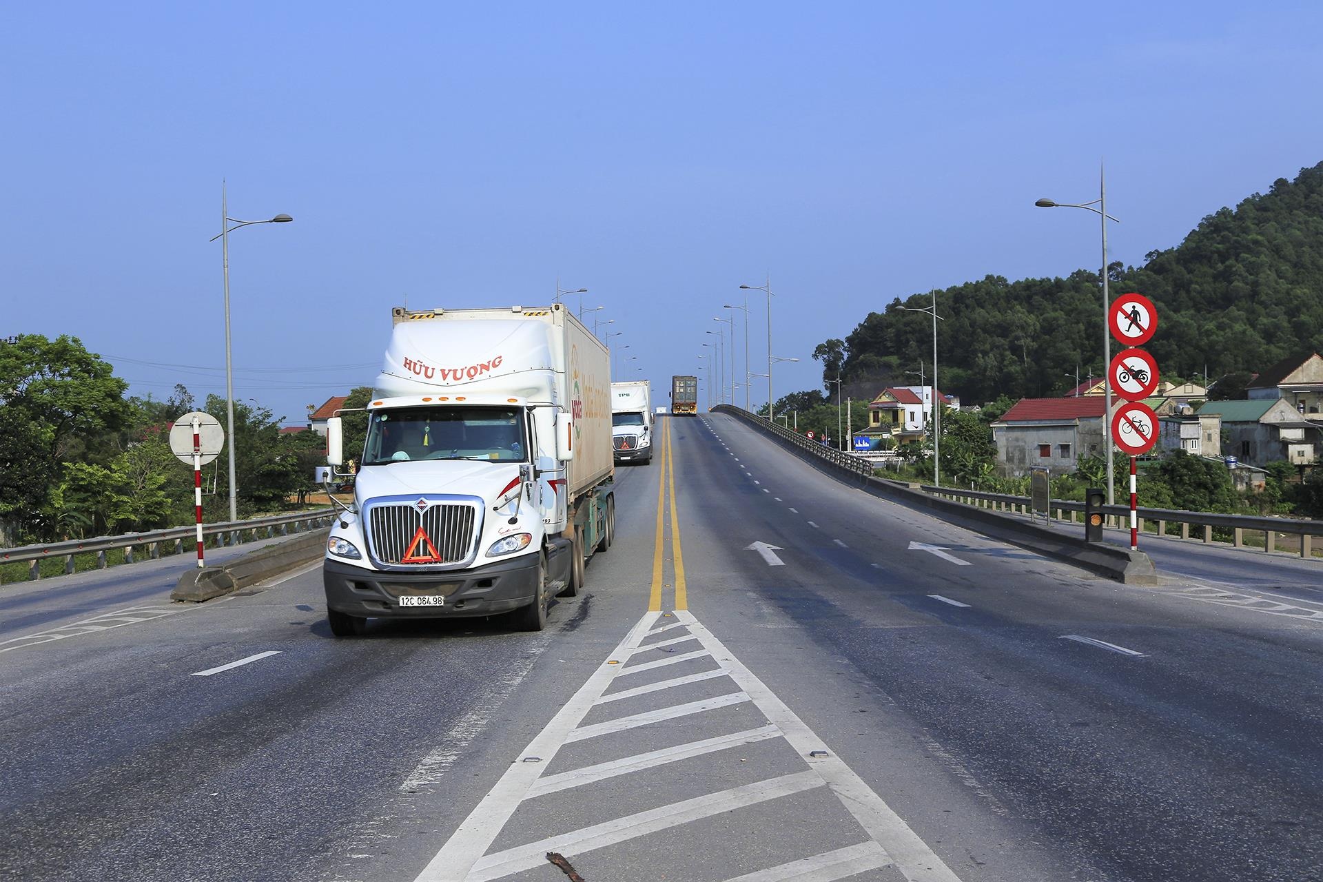 quoc lo nghin ty sut lun anh 3