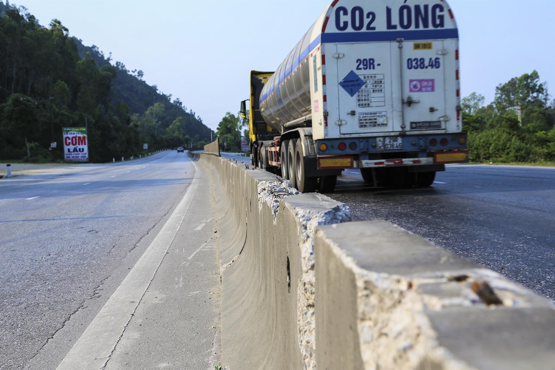 quoc lo nghin ty sut lun anh 6