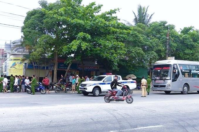 chặn đầu xe khách ảnh 1 chan dau xe khach anh 1