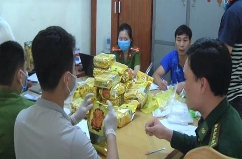 Loi khai cua nhom cho 700 kg ma tuy phi tang o ruong muoi hinh anh