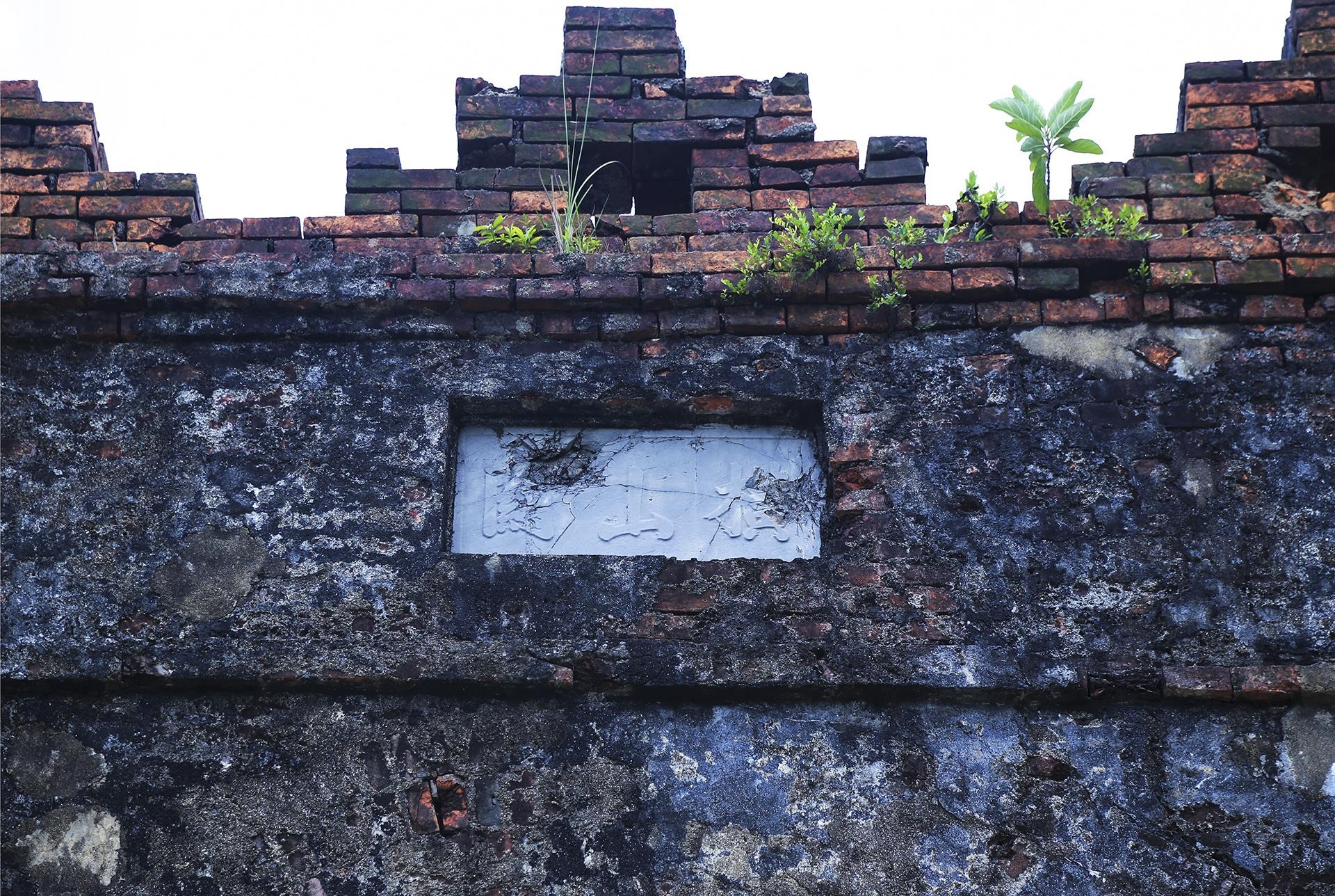 hoanh son quan tren day deo Ngang anh 6