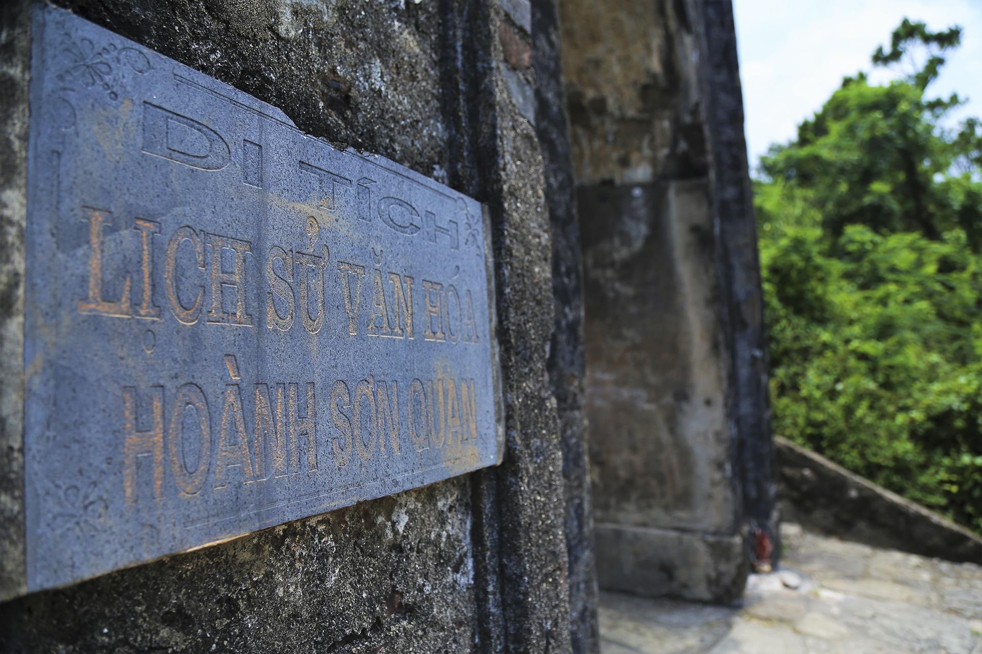 hoanh son quan tren day deo Ngang anh 7