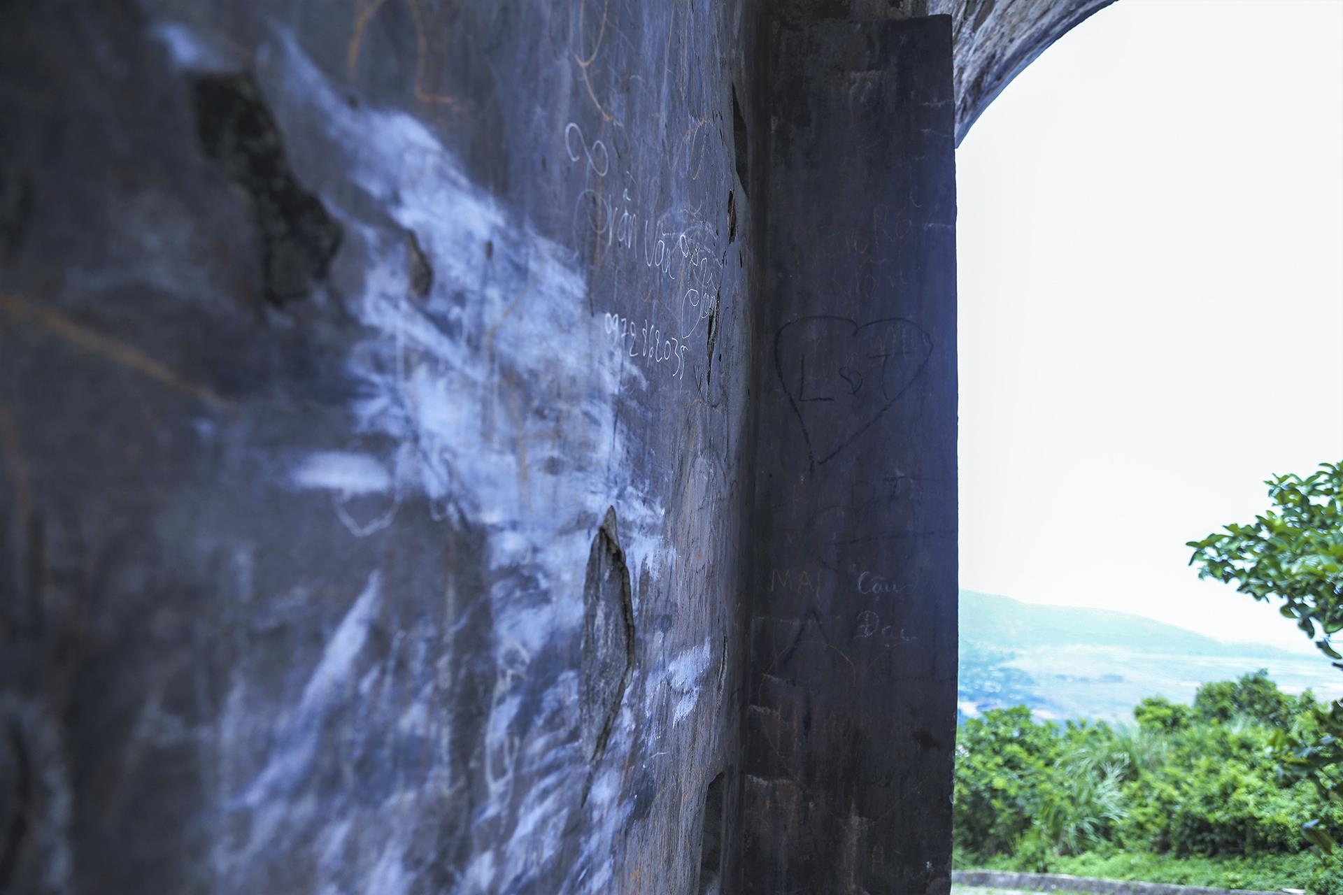 hoanh son quan tren day deo Ngang anh 12