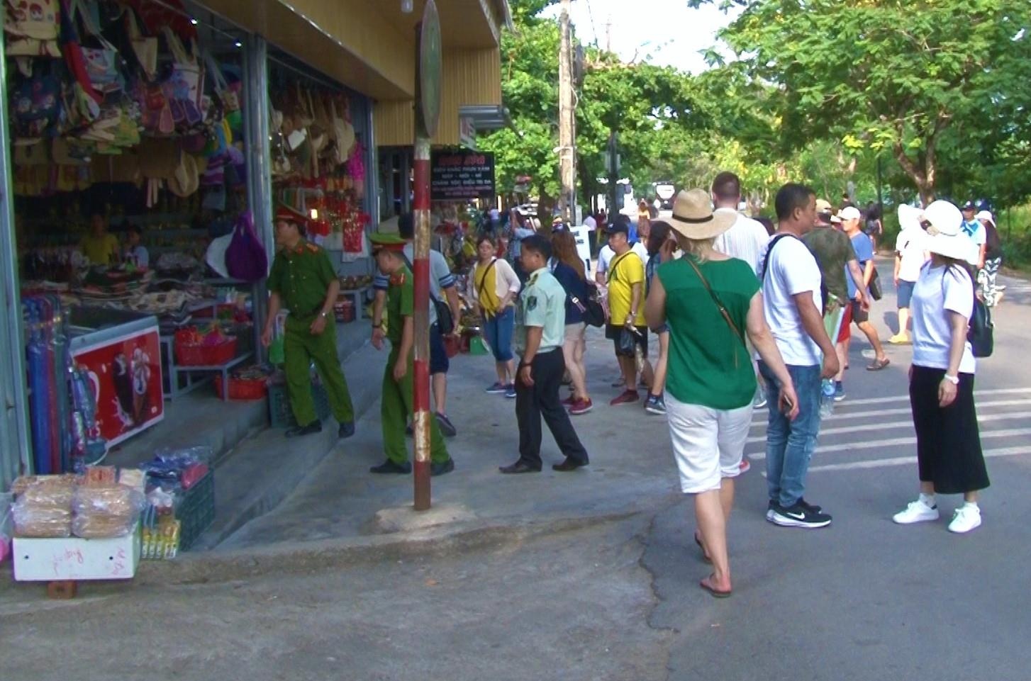 chặt chém du khách ảnh 2 chat chem du khach anh 2