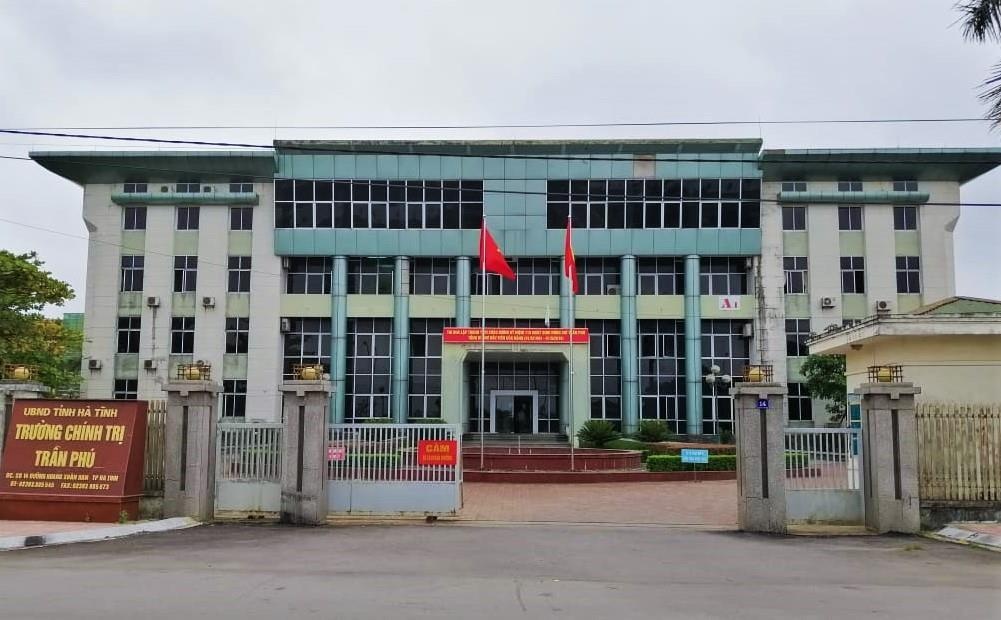 Nói xấu lãnh đạo trên Facebook ảnh 1 Noi xau lanh dao tren Facebook anh 1