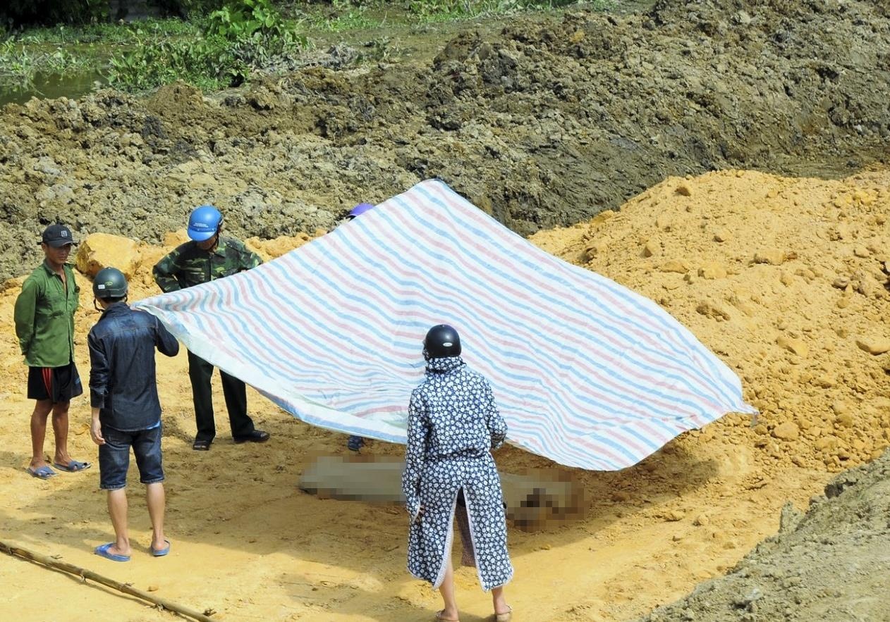 phat hien thi the tren thung xe anh 1