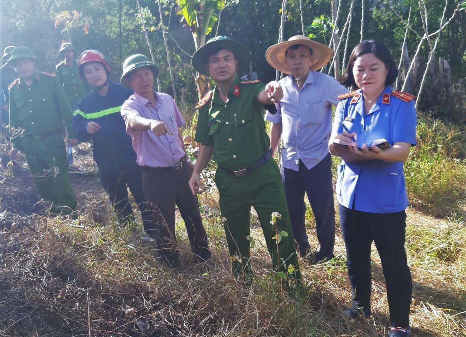 Nghi pham gay chay rung khai dot rac o gan rung phong ho hinh anh