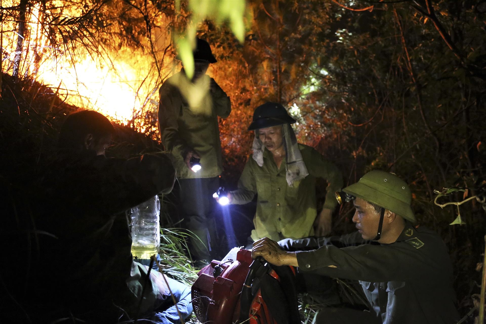 trang dem chua chay rung o Ha Tinh anh 8