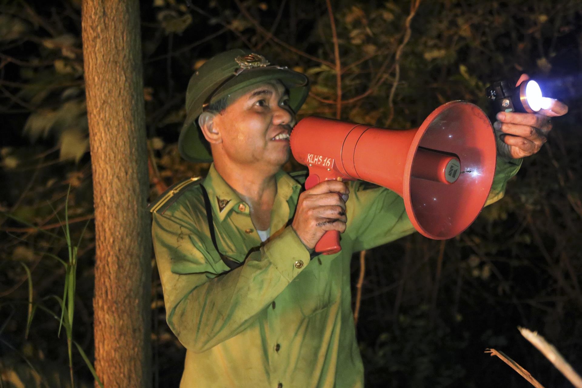 trang dem chua chay rung o Ha Tinh anh 10