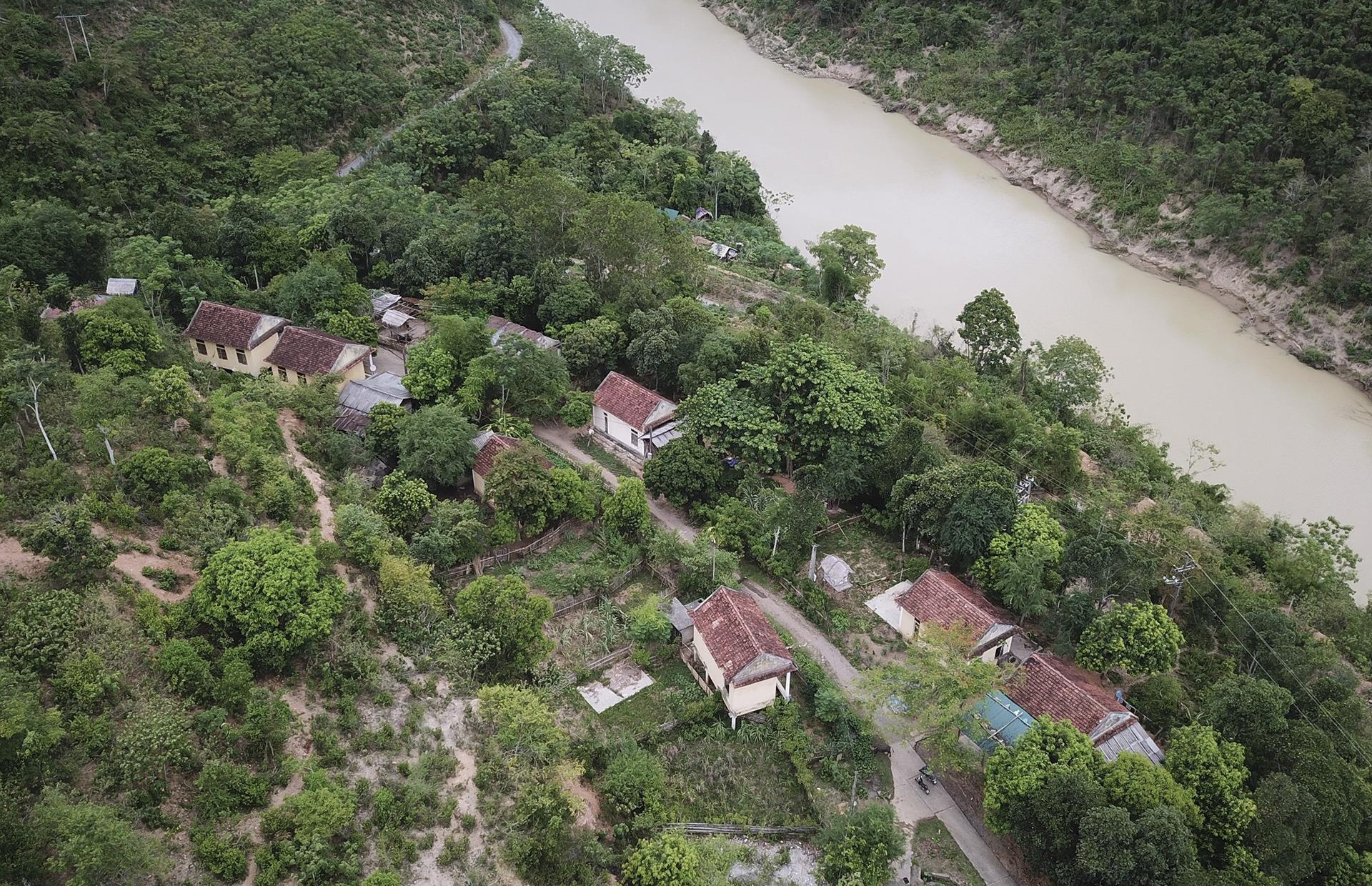 tai dinh cu thuy dien Ban Ve hoang lanh anh 1