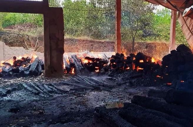 cháy kho gỗ trong đêm ảnh 2 chay kho go trong dem anh 2