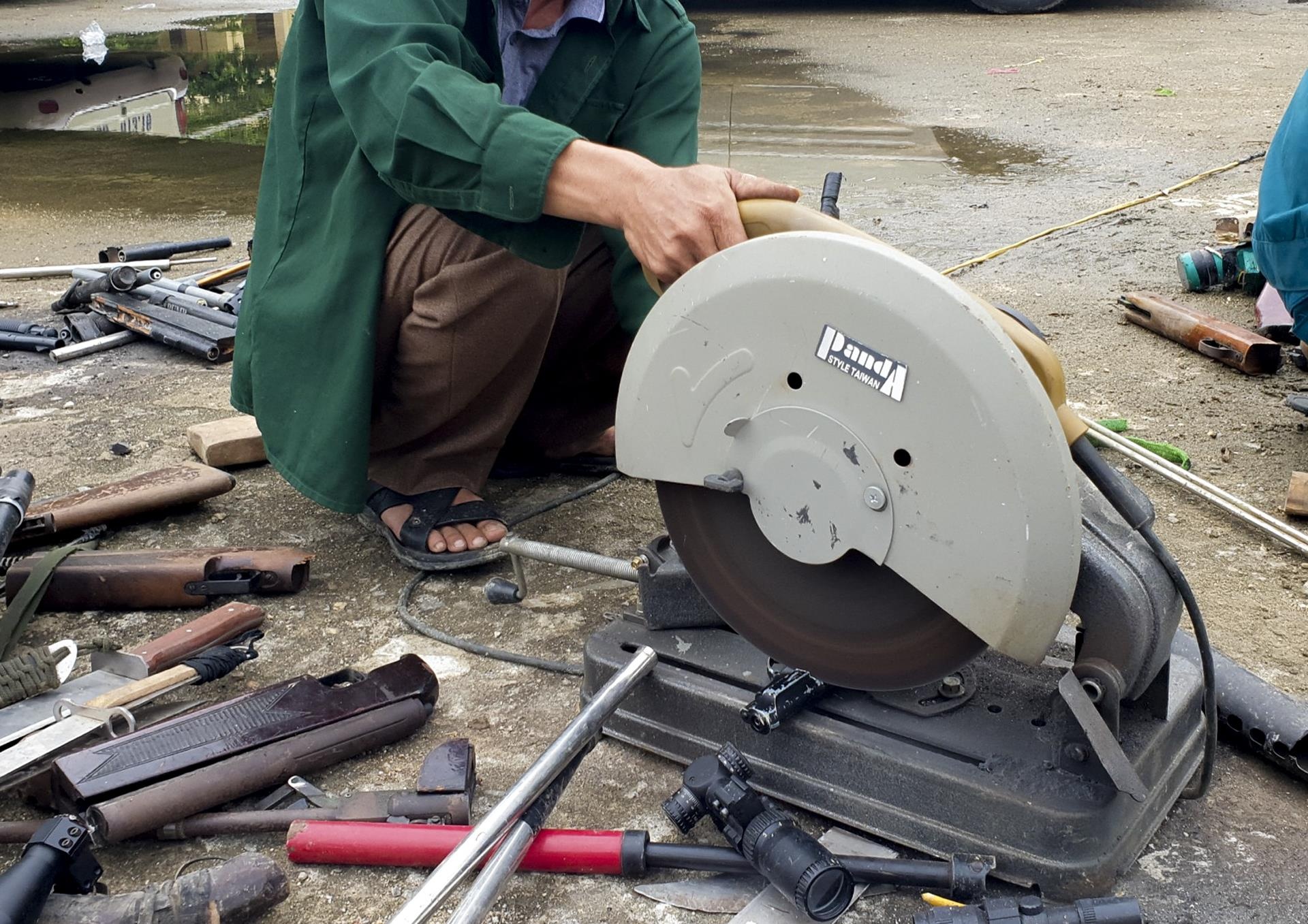 tieu huy vu khi nong anh 6