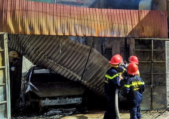 oto chay tro khung anh 1