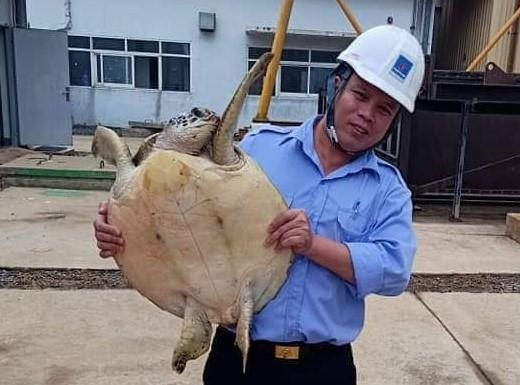 Doi moi nang 12 kg mac vao tram bom nuoc o Ha Tinh hinh anh