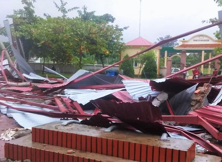 Loc xoay lam toc mai nhieu phong hoc va nha dan hinh anh