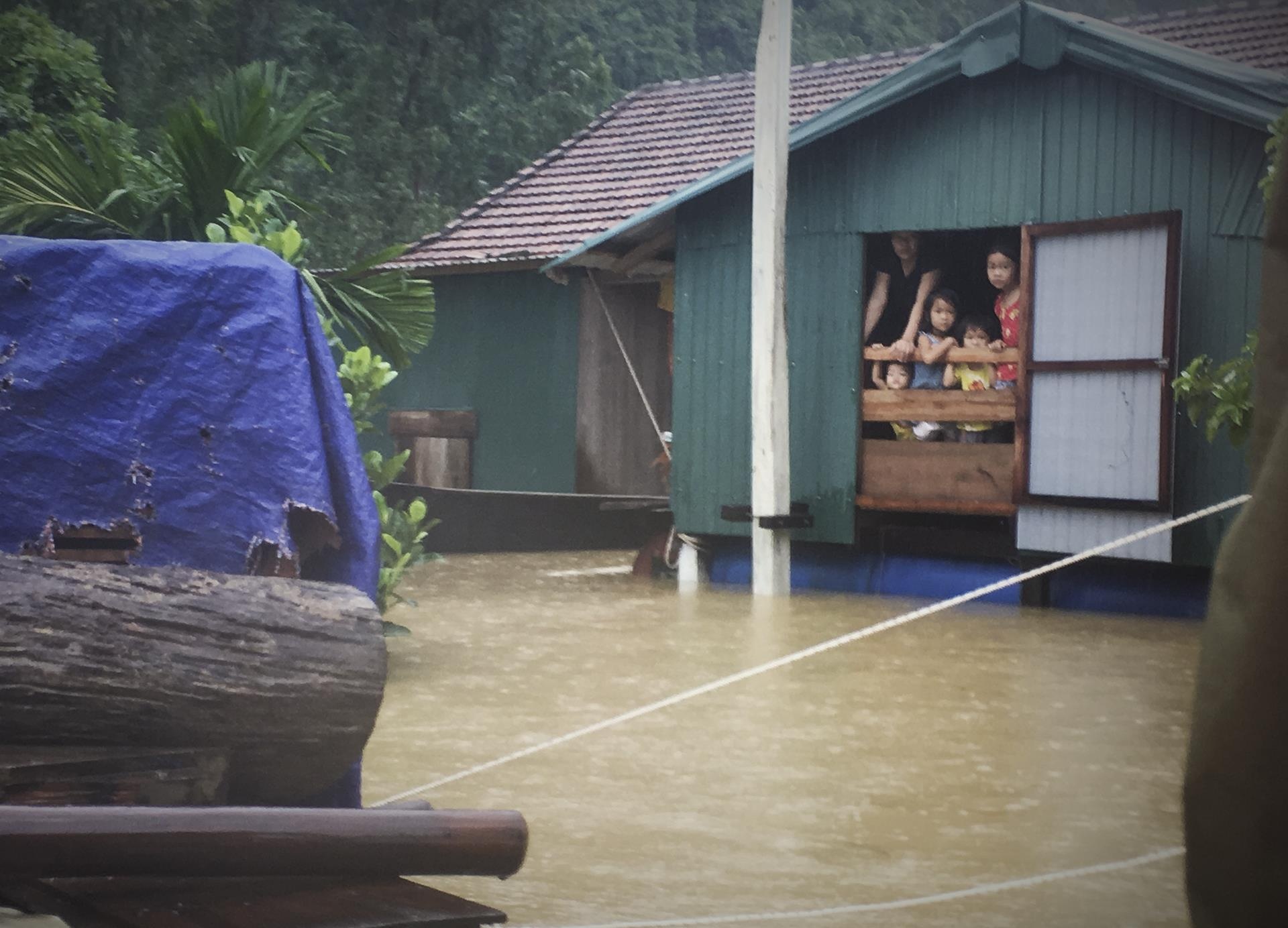 mưa lũ ở miền Trung ảnh 13 mua lu o mien Trung anh 13