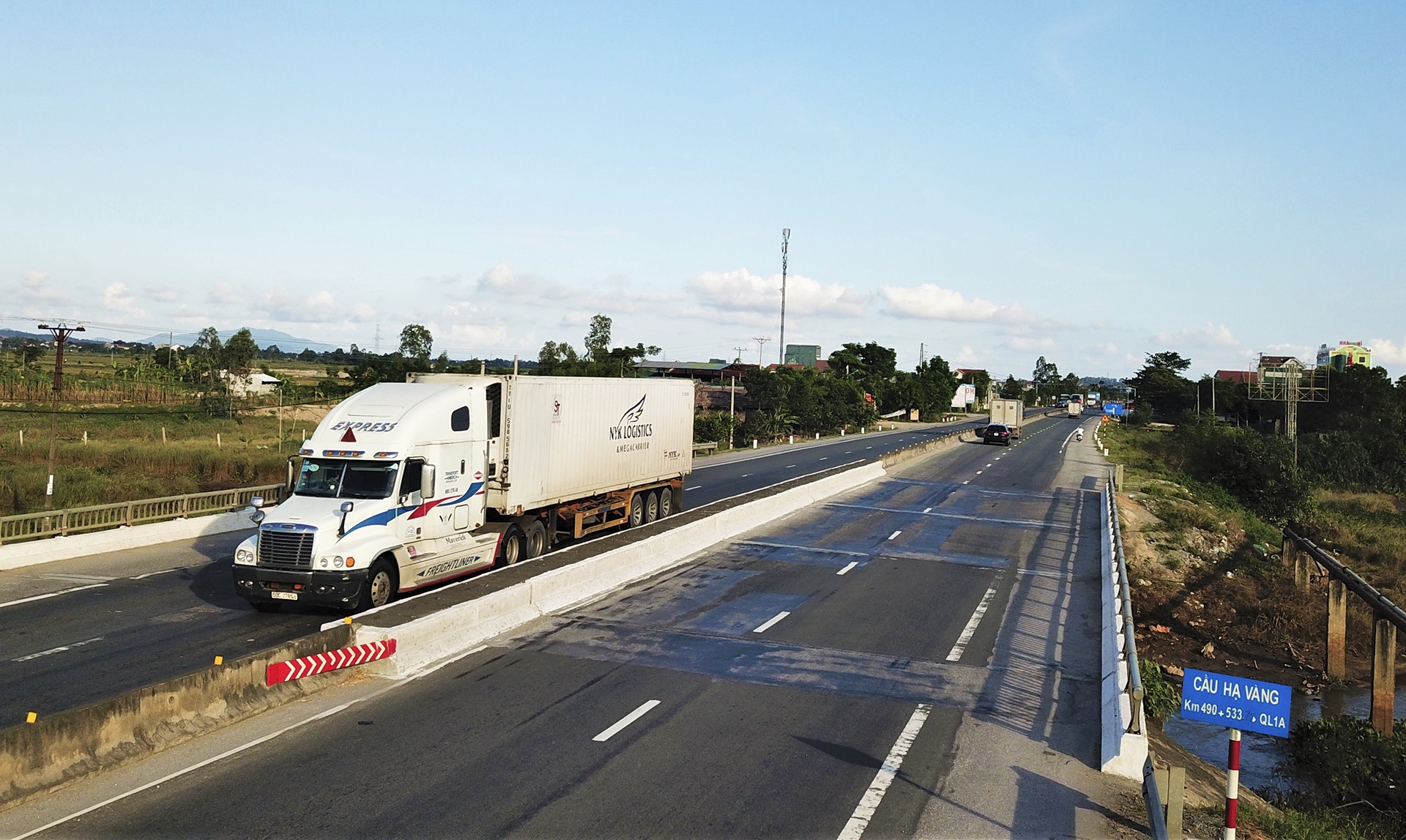 quoc lo 1 bong troc anh 2