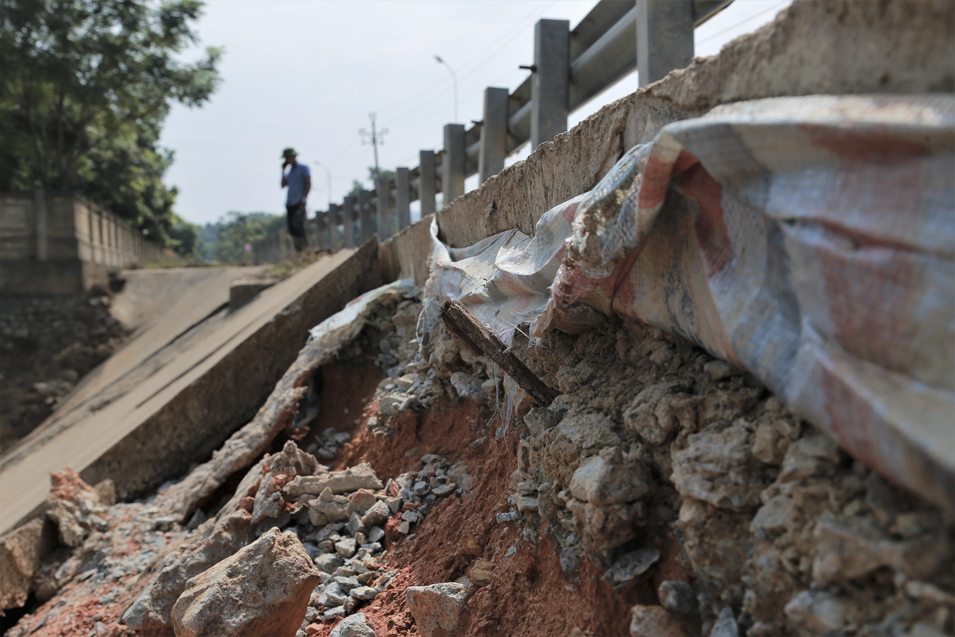 duong thoat lu tan hoang anh 7