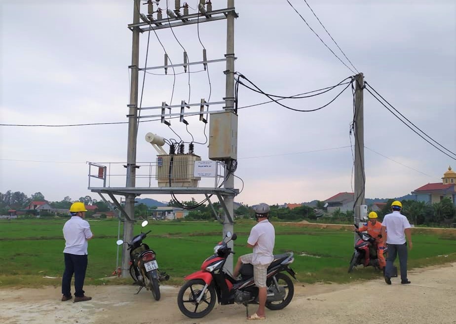 chay thiet bi dien anh 2