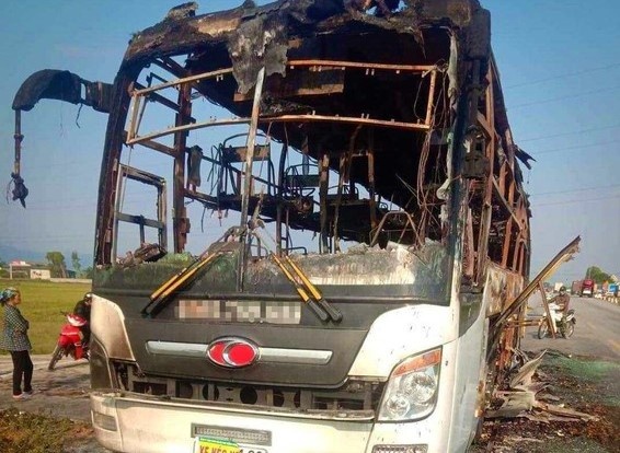 chay xe khach giuong nam anh 1