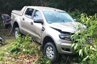 Vo chong tu vong khi xe may doi dau oto ban tai hinh anh