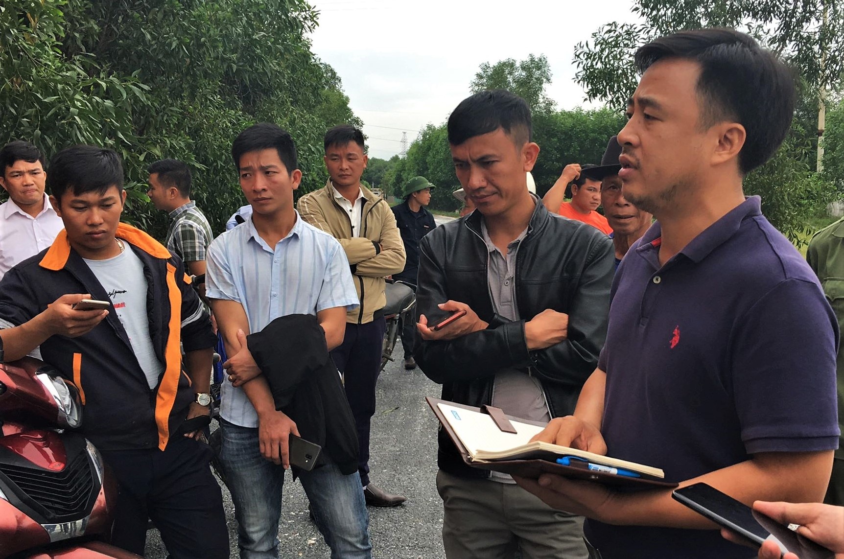 trai lon xa thai ra moi truong anh 2