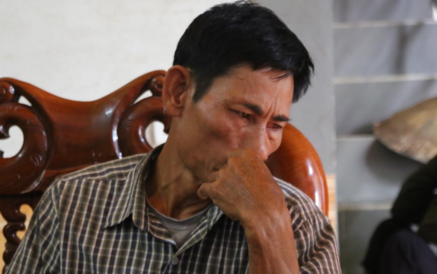 Hon 10 gia dinh o Ha Tinh, Nghe An trinh bao con mat tich tai Anh hinh anh