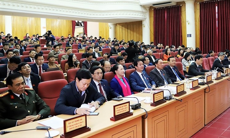 Xuat khau lao dong chui anh 2