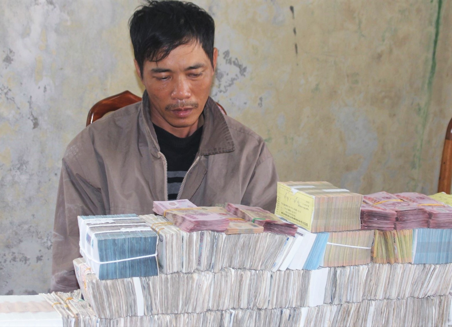 Dot nhap nha dan trom gan 1 ty hinh anh