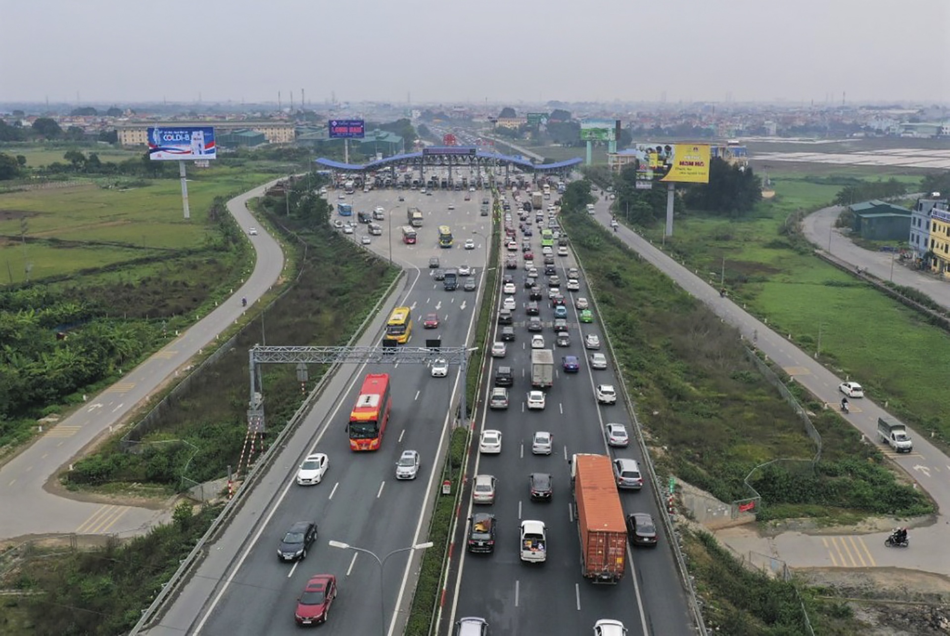 xe co chat kin ngay can Tet anh 1