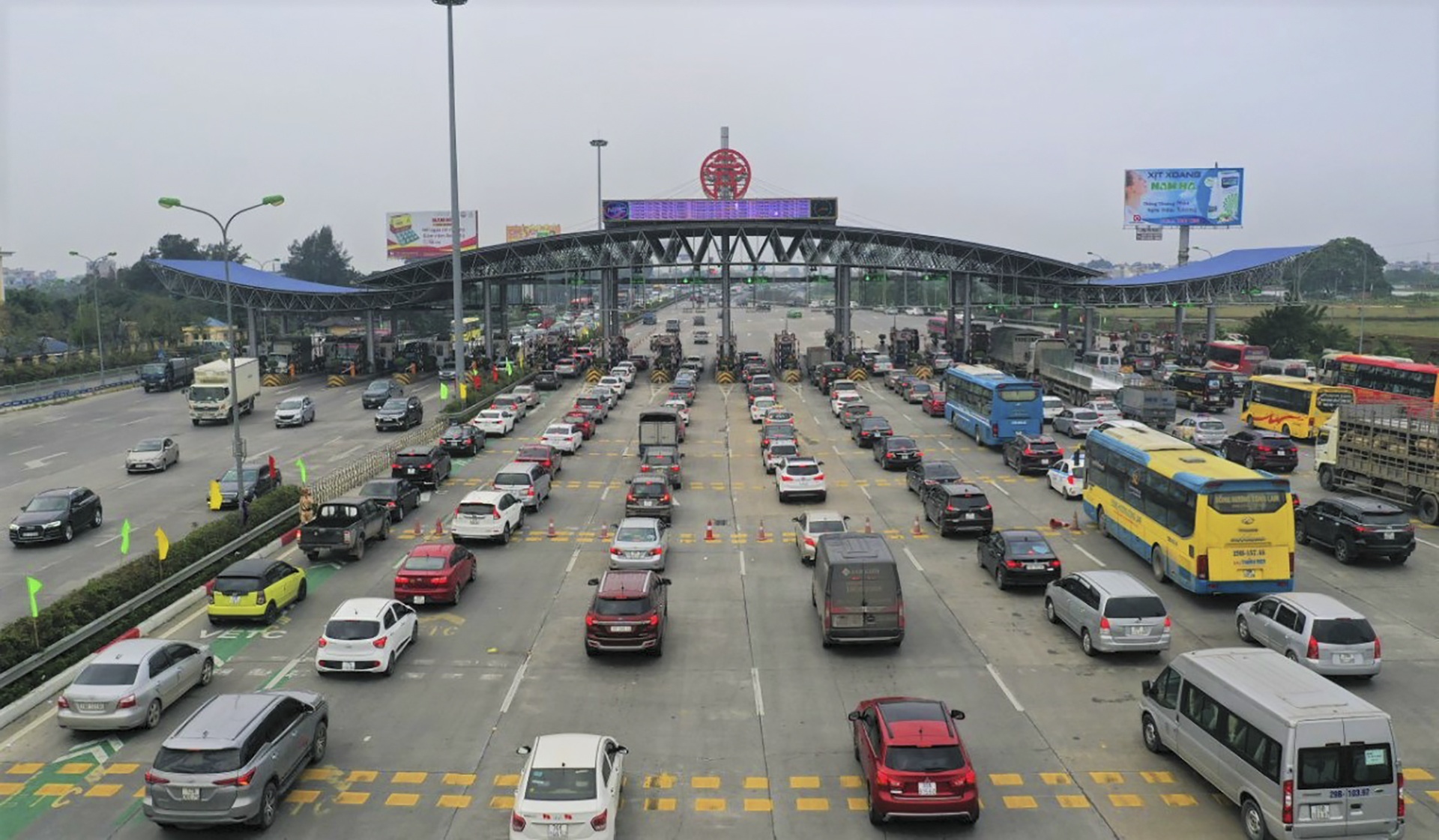 xe co chat kin ngay can Tet anh 2