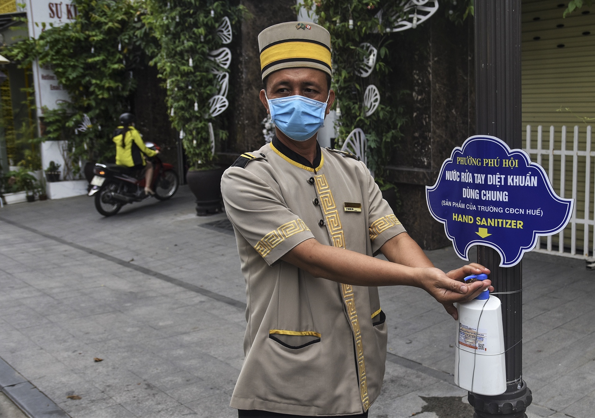 Hue vang nguoi vi Covid anh 12