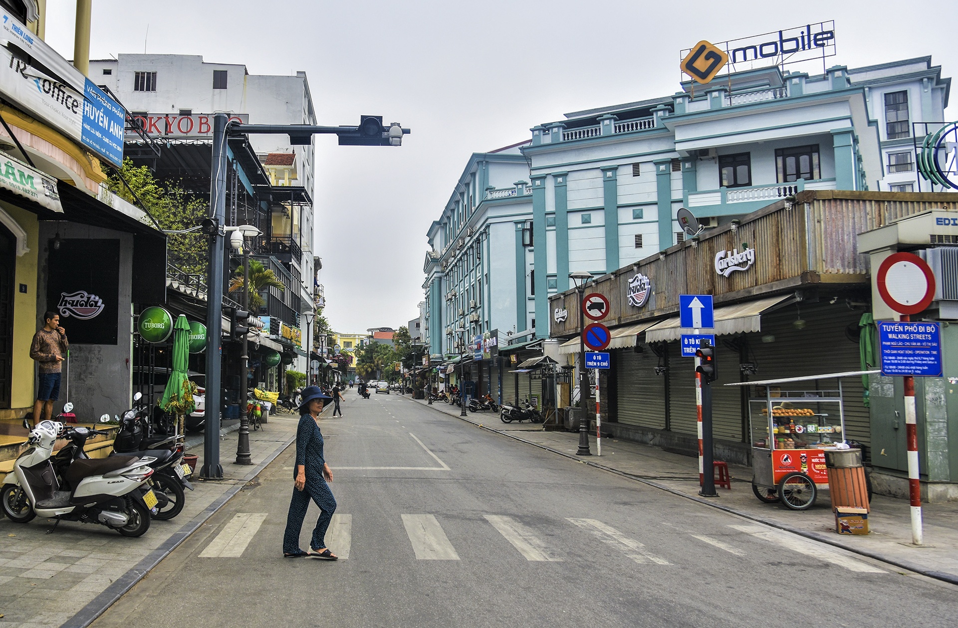 Hue vang nguoi vi Covid anh 1