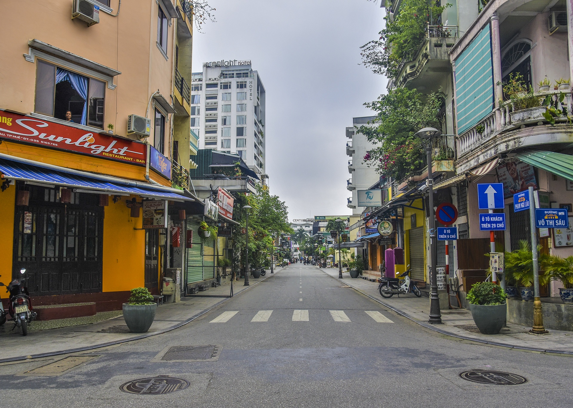 Hue vang nguoi vi Covid anh 5