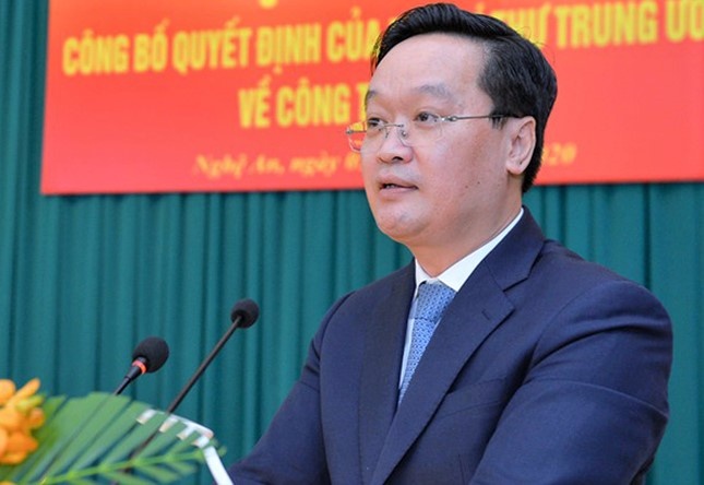 Ong Nguyen Duc Trung lam Chu tich UBND tinh Nghe An hinh anh