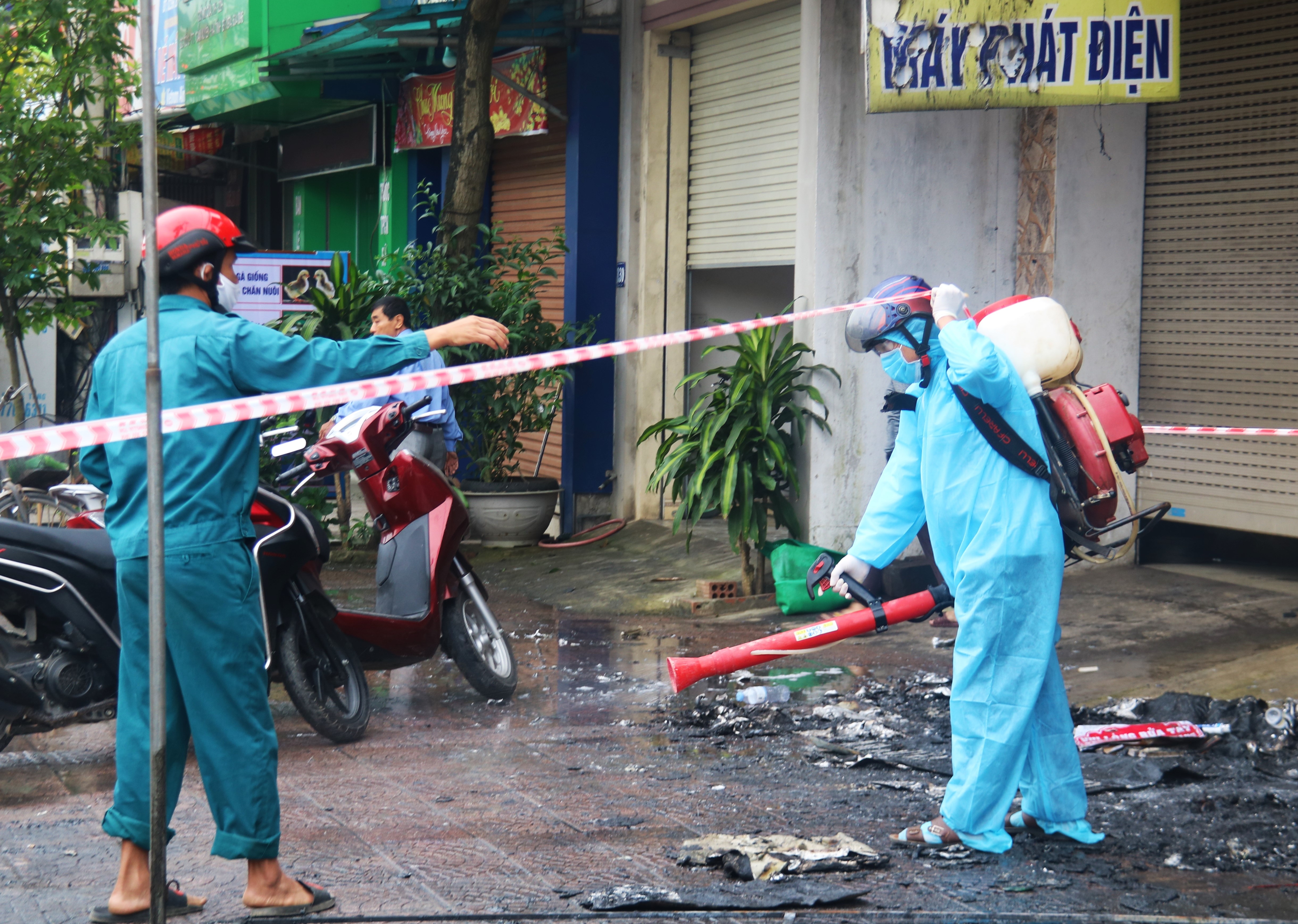 chay nha trong dem anh 2