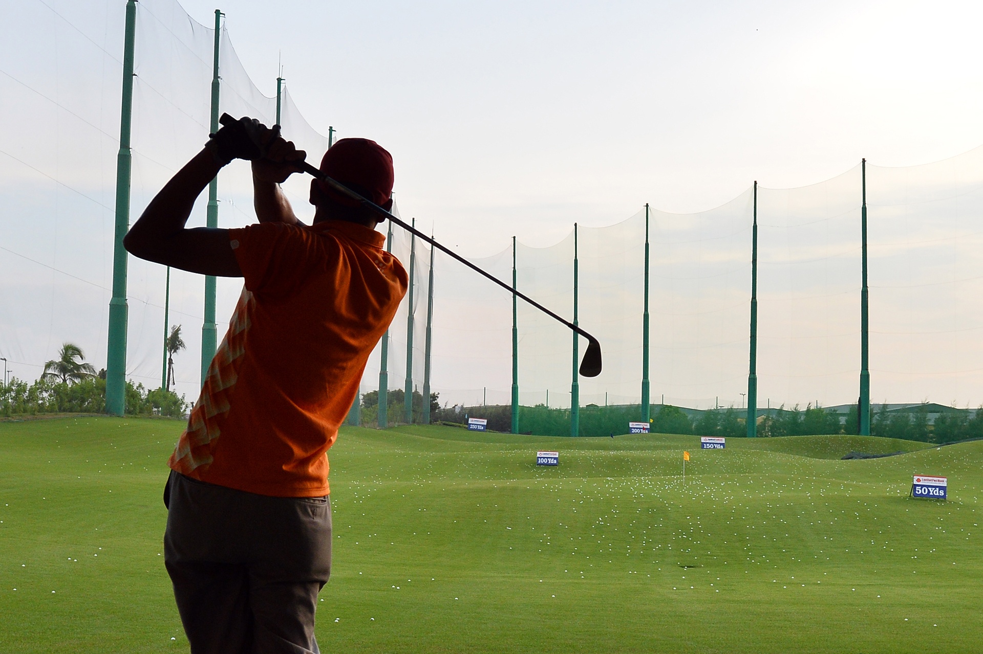 San golf mo cua don khach giua dich Covid-19 bi phat 15 trieu hinh anh