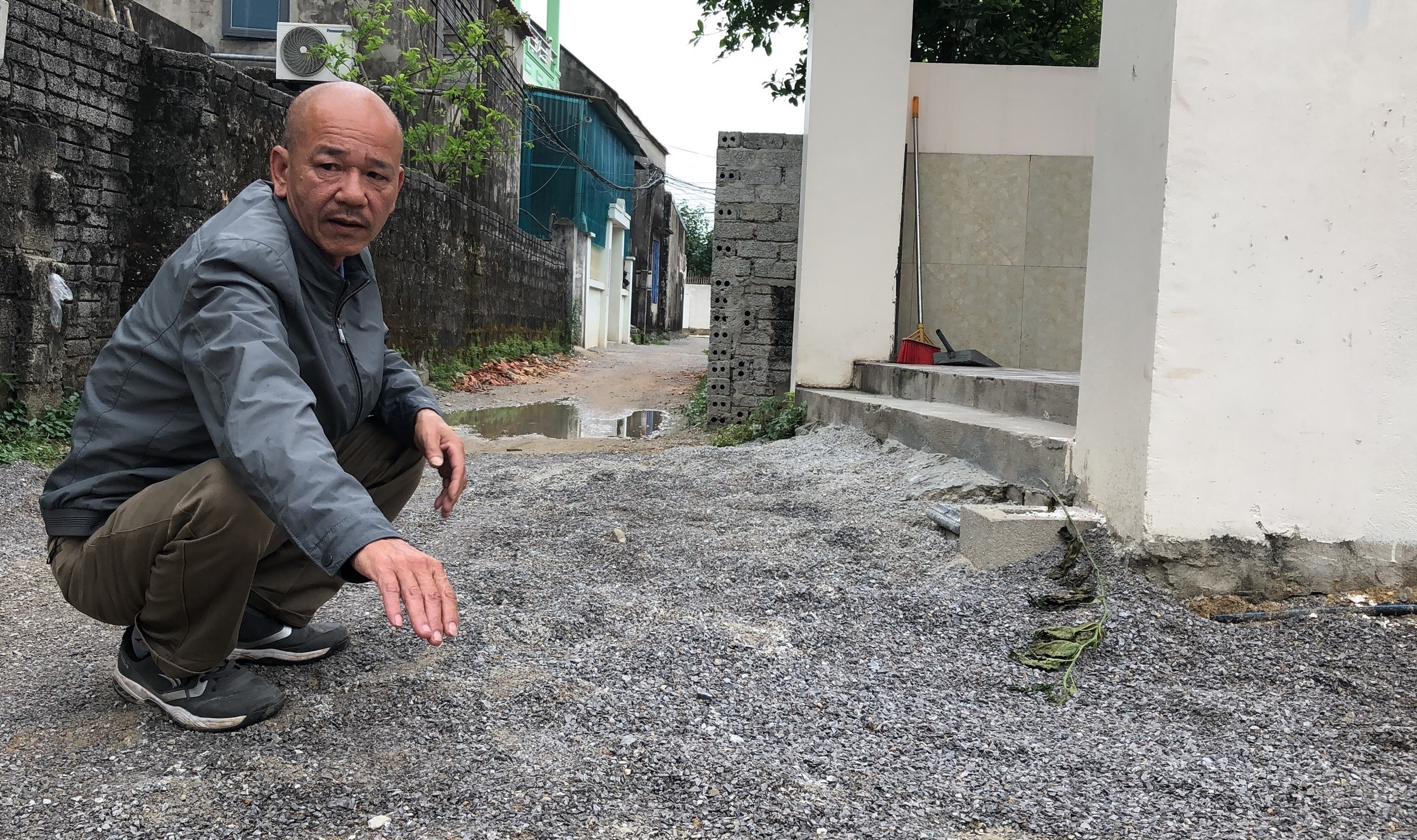 'Tai xe can chet be 1 tuoi mat het nhan tinh' hinh anh