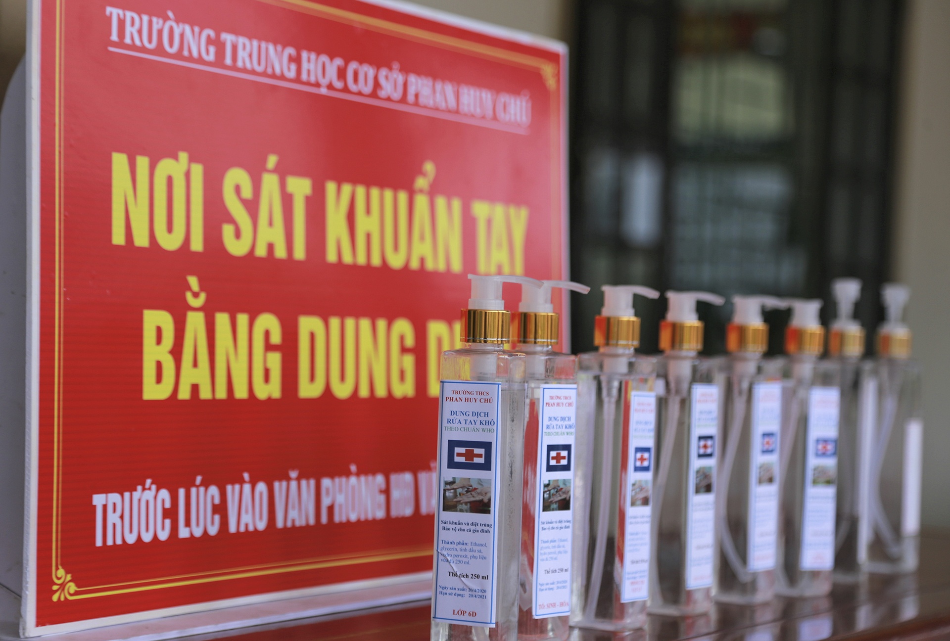 hoc sinh tro lai truong sau dich Covid-19 anh 7