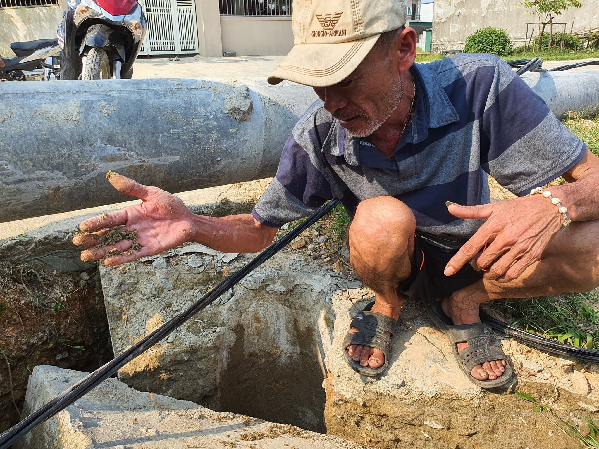 Nha thau nhan loi vu do cot dien lam 1 nguoi tu vong hinh anh