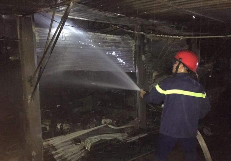 chay cho trong dem anh 1