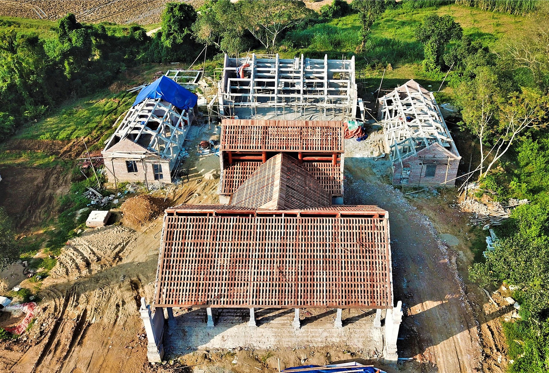 Phat 110 trieu, yeu cau thao do chua xay lan di tich hinh anh