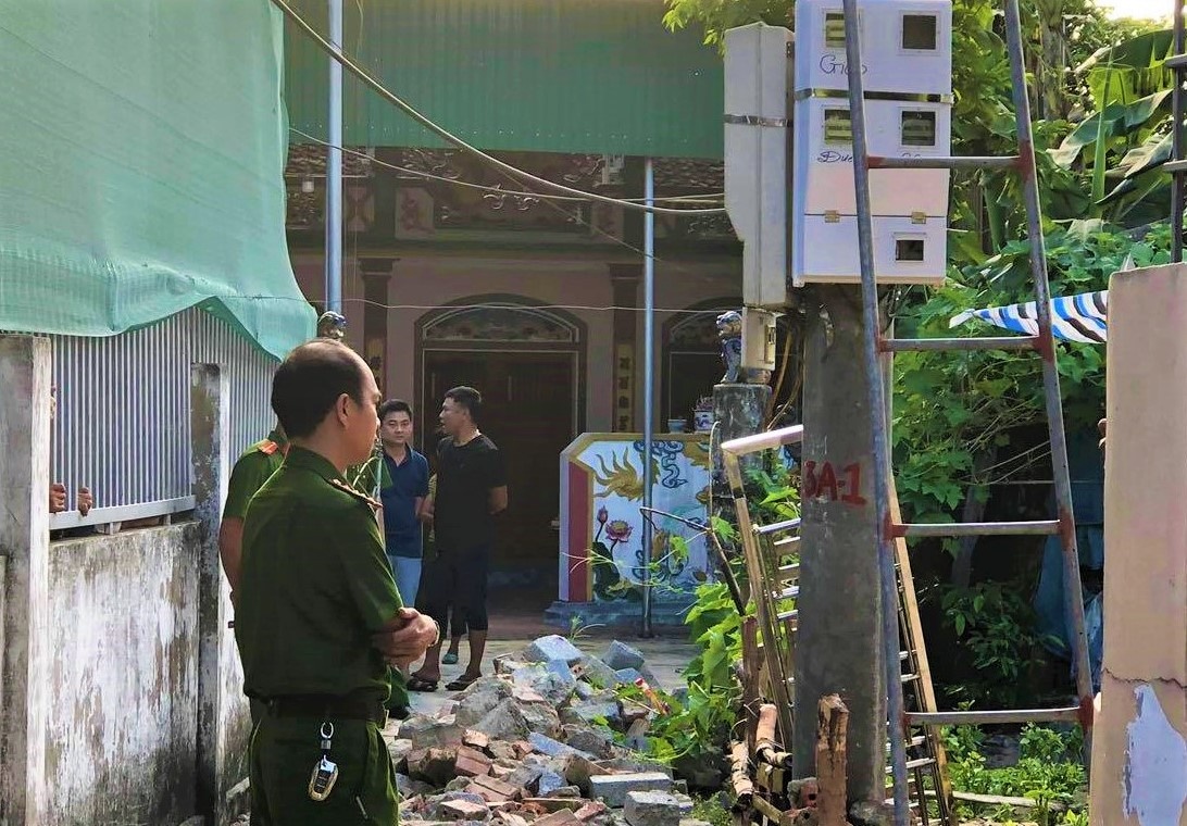 Buoc bat che nang, 3 nguoi bi dien giat tu vong hinh anh